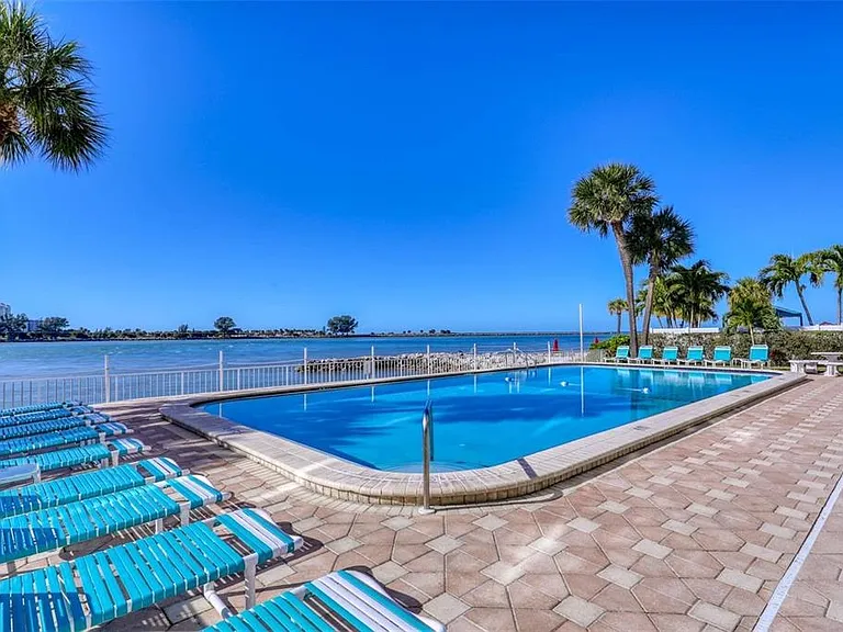 675 S Gulfview Blvd #Penthouse 1 — Photo 49