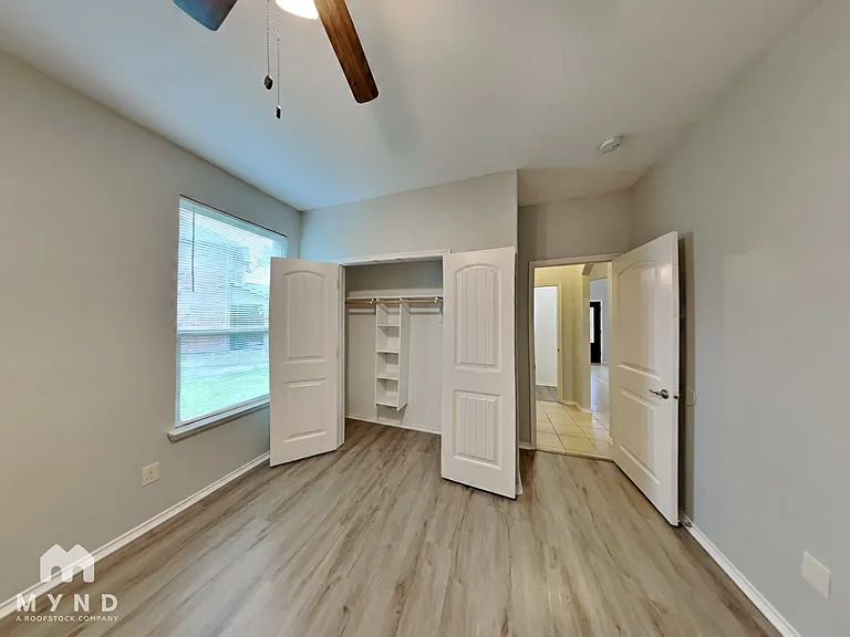 414 Jasmine Cir — Photo 17