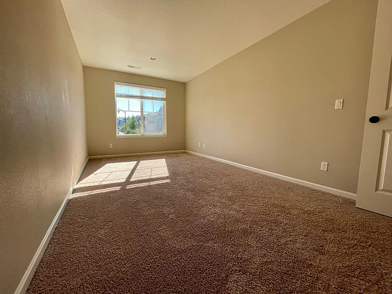 16985 NW Madrone St — Photo 11