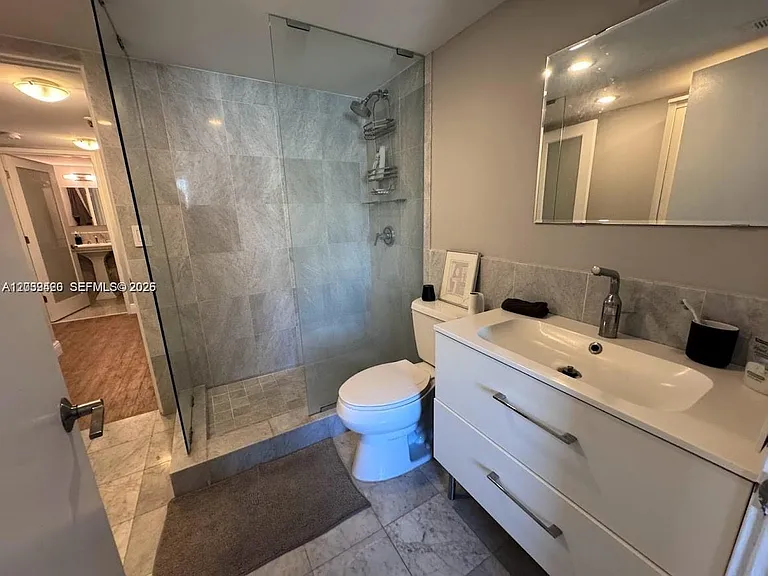 800 N Miami Ave #E-1008 — Photo 10
