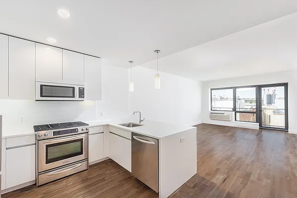 Sold by Modern Spaces | media 13