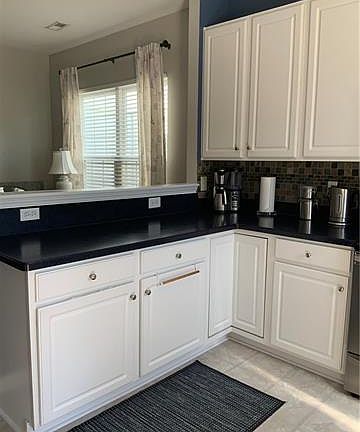4th image of 6514 Avonlea Ct