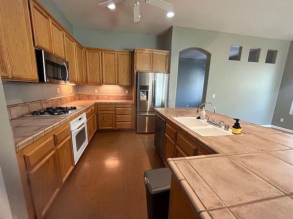 4th image of 531 Alcantar Cir