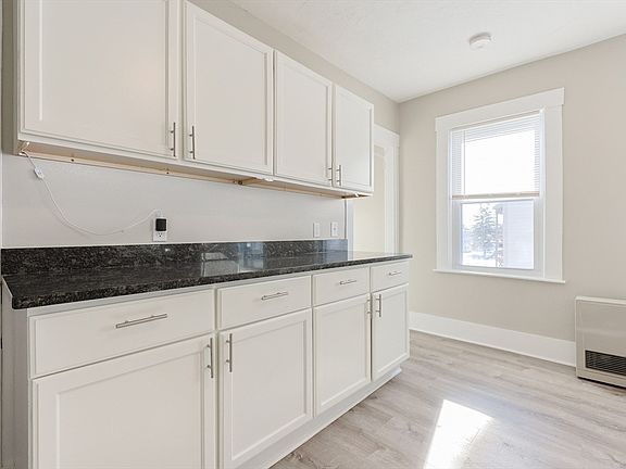 4th image of 39-39 Cliff St #41