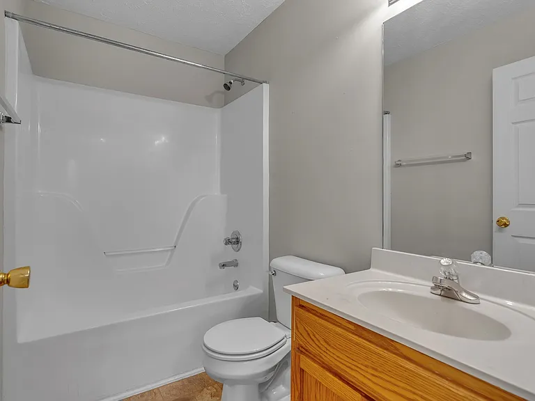 1509 Center Pointe Dr — Photo 14