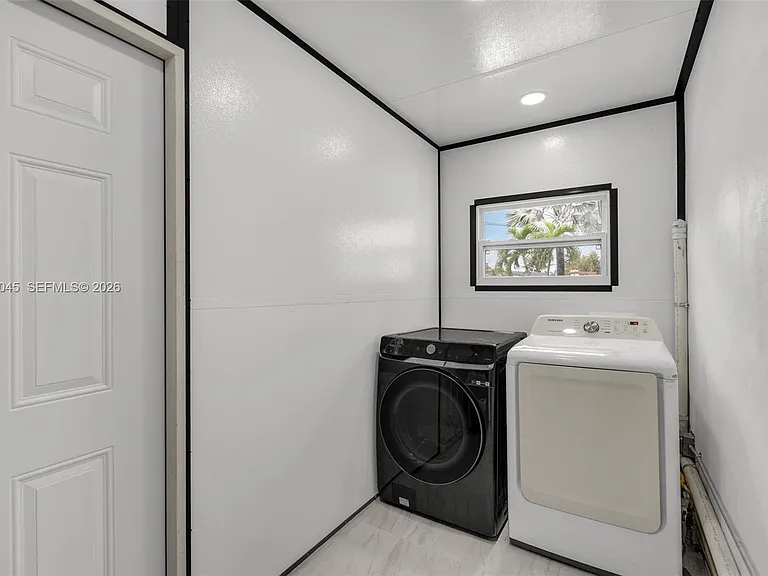 11220 SW 181st Ter — Photo 26