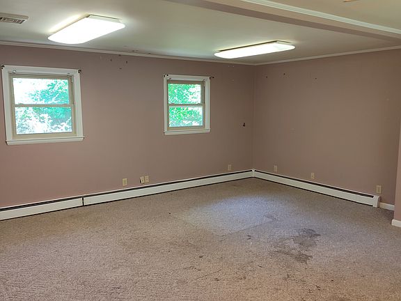 5th image of 204 Mount Tabor Rd