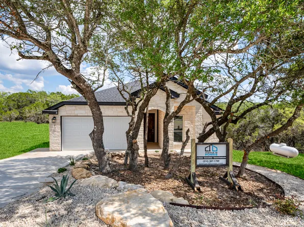 1066 Primrose Path, Canyon Lake, TX 78133