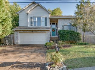 901 Magnolia Ct W, Nashville, TN 37221