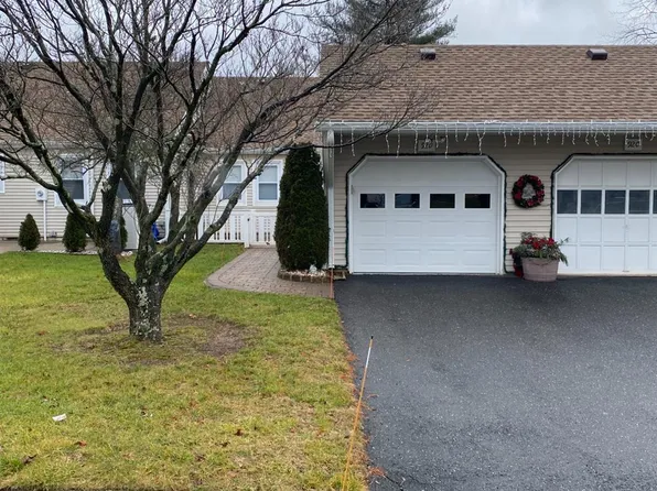 92 Halls Croft Rd Unit D, Freehold, NJ 07728