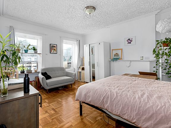 3rd image of 381 Macon St #4