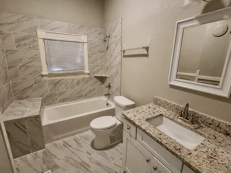 923 Abigail St #B — Photo 6