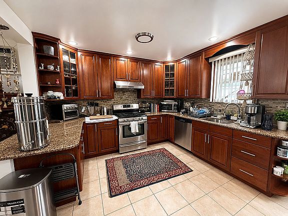 3rd image of 7848 83rd St #2
