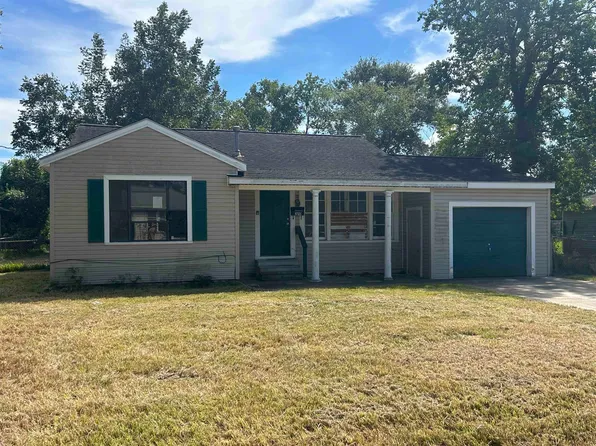 220 Charles Ave, Bridge City, TX 77611