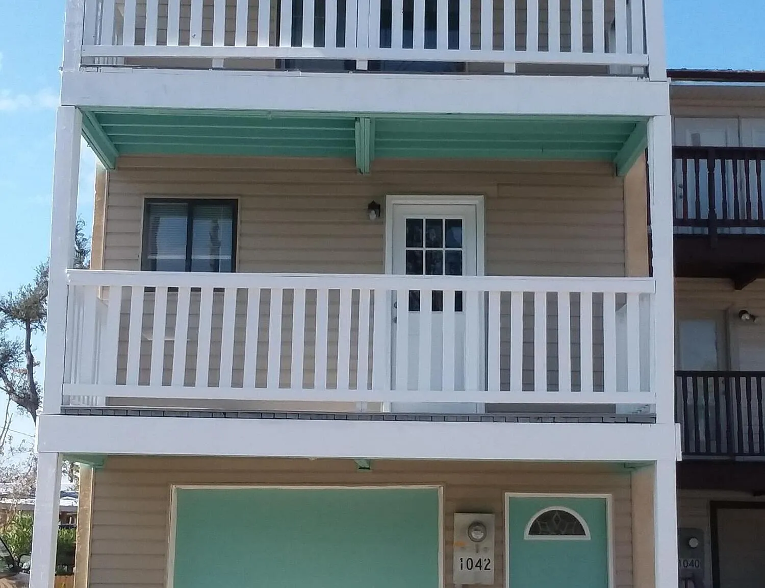 2 bed, 1.5 bath, 1024 sqft, $1,200 — Photo 1
