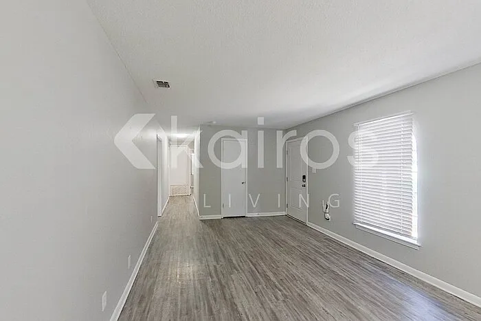 4 bed, 2.0 bath, 1583 sqft, $1,895 — Photo 3