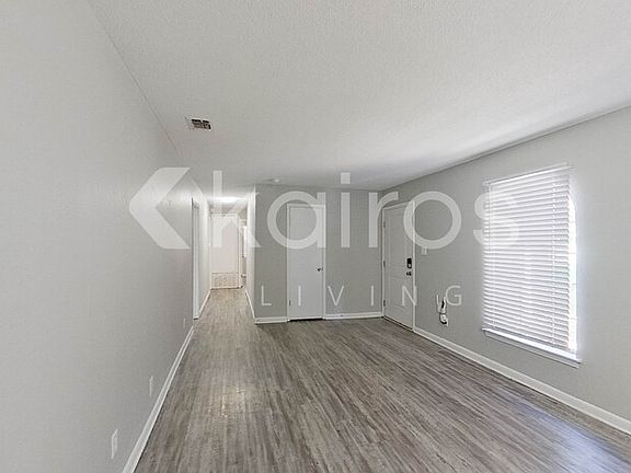 3rd image of 5617 Vista Bonita Dr S