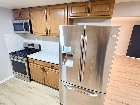 3rd image of 315 Susann Ct #10