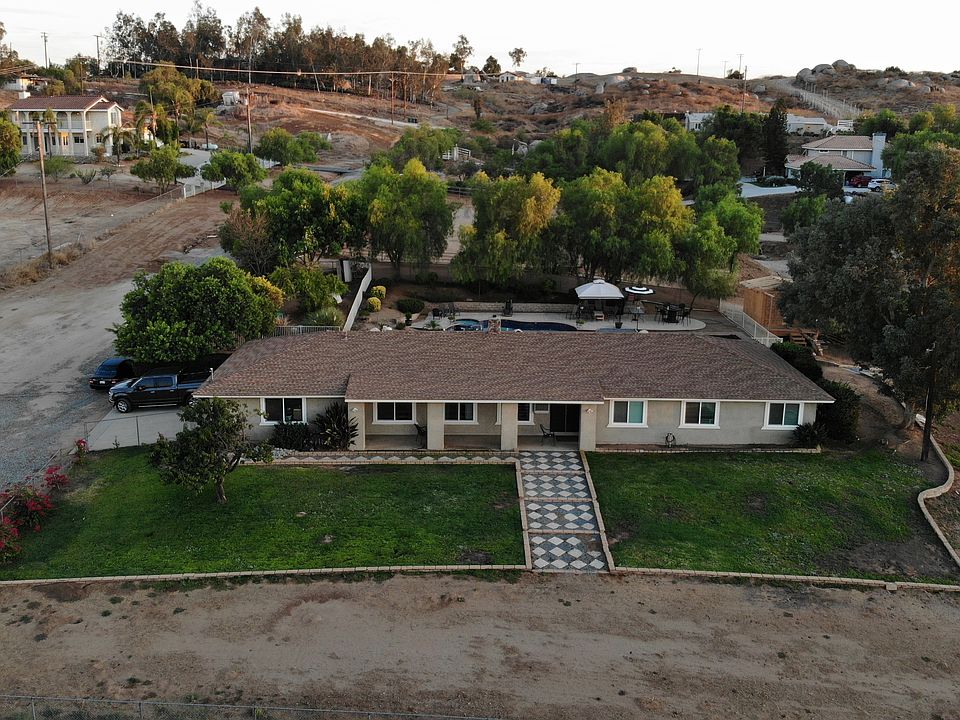 1st image of 18380 Brazier Dr