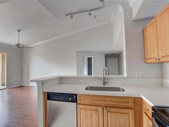 5th image of 15055 Michelangelo Blvd #203