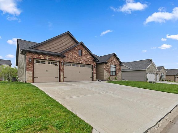 5th image of 156 Stonebridge Bluff Dr