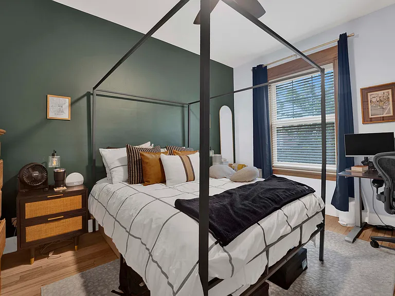 916 W Grace St #3 — Photo 12