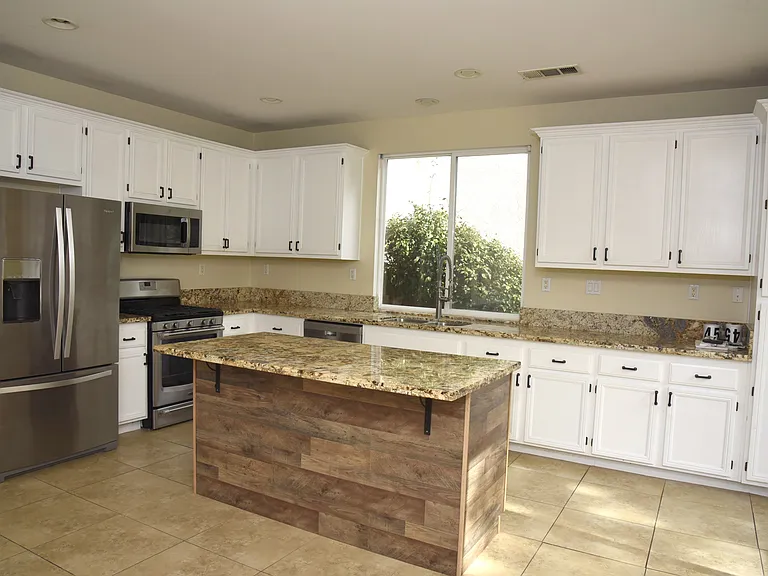 45236 Escalon St — Photo 5