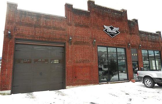 1st image of 420 E Pitt St