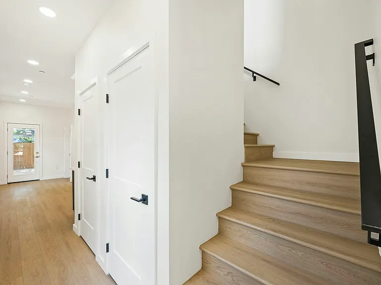 726 Arthur St #102 — Photo 8