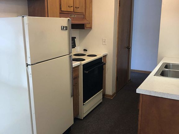 5th image of 1720 Bristol Dr APT 6