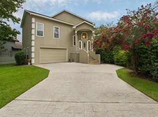3022 Chaucer Dr, Montgomery, TX 77356