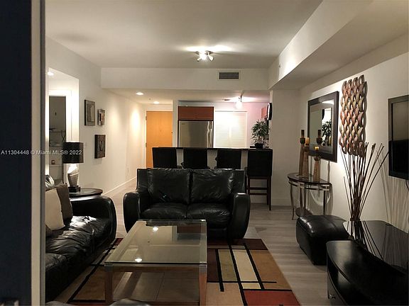 2nd image of 253 NE 2nd St APT 2609