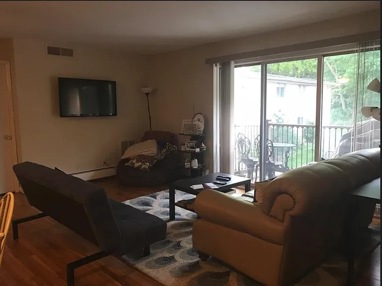 1261 Island Dr #204 — Photo 2