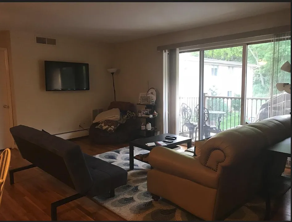 Building Photo - 1261 Island Dr #204
