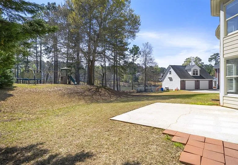 130 Candler Ct — Photo 43