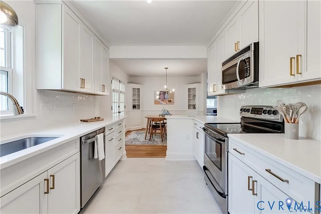 3 bed, 2.0 bath, 1560 sqft, $2,590 — Photo 4