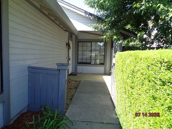 2nd image of 748 Peregrine Way