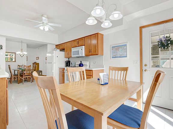 5th image of 18650 Pine Lake Dr APT 1B