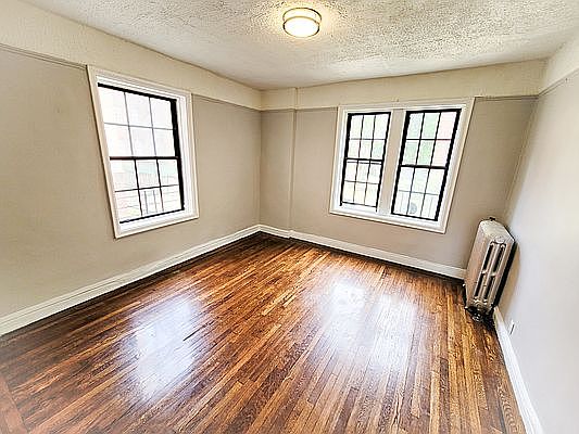 5th image of 2700 Bronx Park E #P21