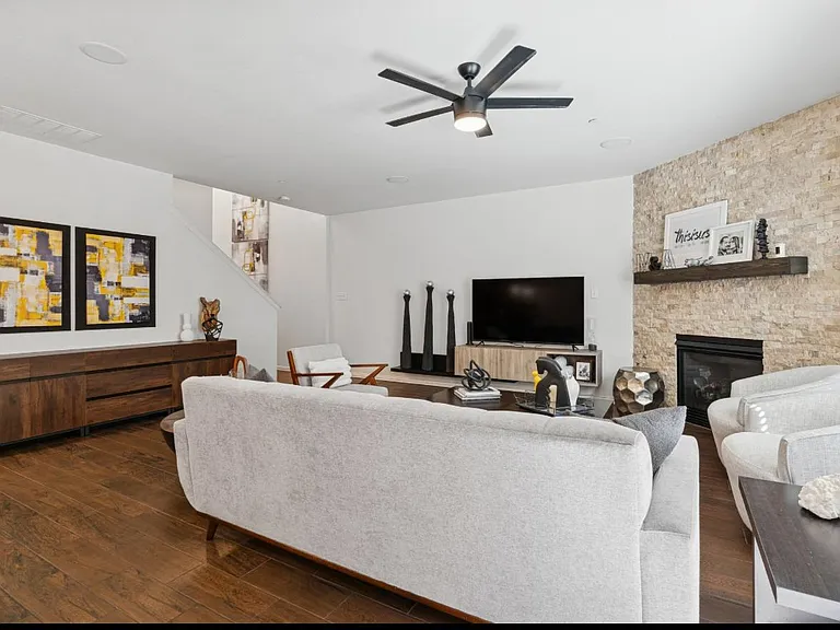 2653 Jacobson Dr — Photo 5