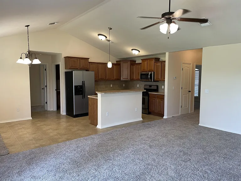 4500 Hunter Blvd — Photo 6