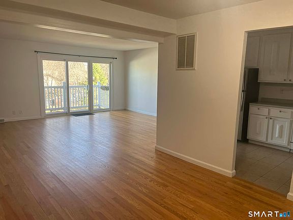 5th image of 2 Cook Close #2