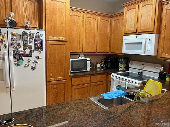 5th image of 3143 Scotland Dr