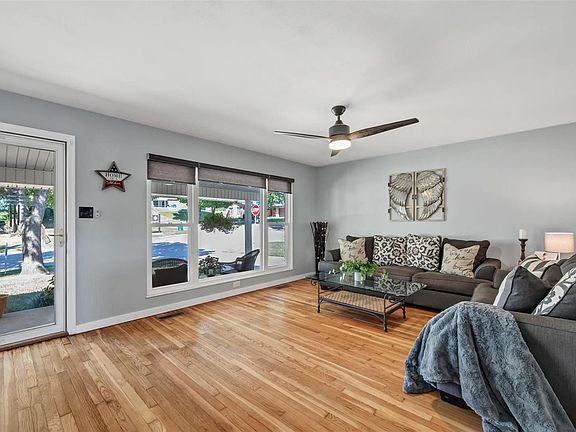 2nd image of 102 Paula Dr