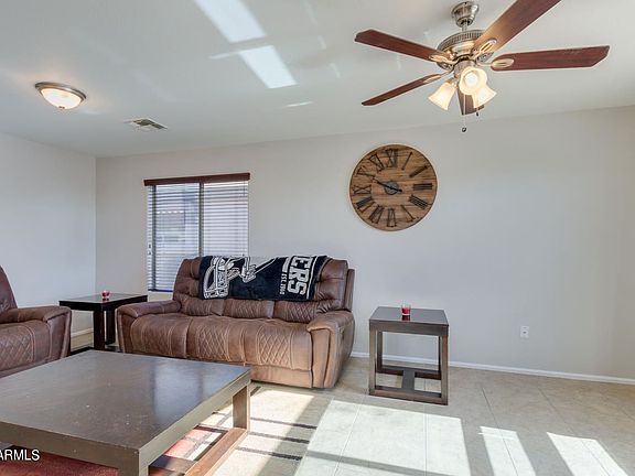 4th image of 1334 E Penny Ln