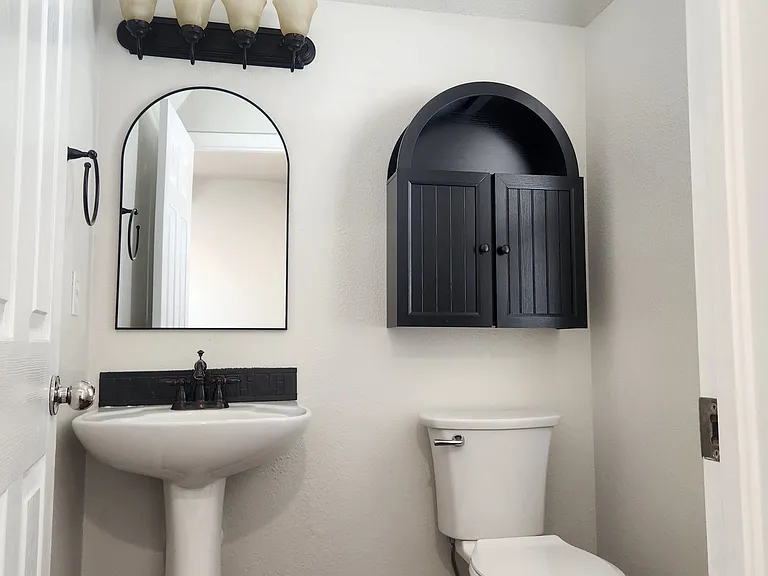 Updated Main Level 1/2 Bath