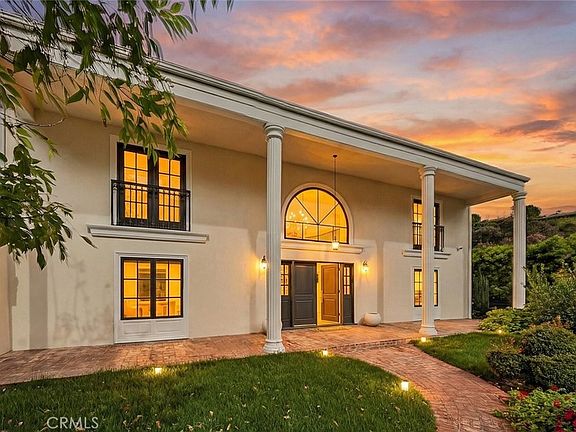3rd image of 16717 Encino Hills Dr