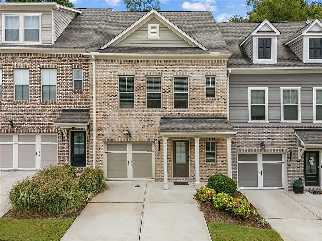 3 bed, 2.5 bath, 1846 sqft, $3,100 — Photo 1