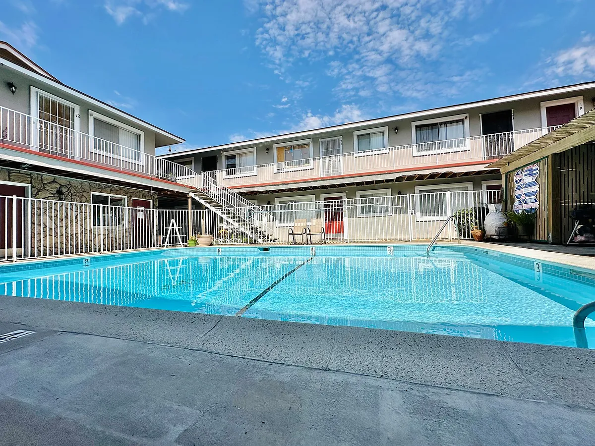 Building Photo - Palm Acres Apartments