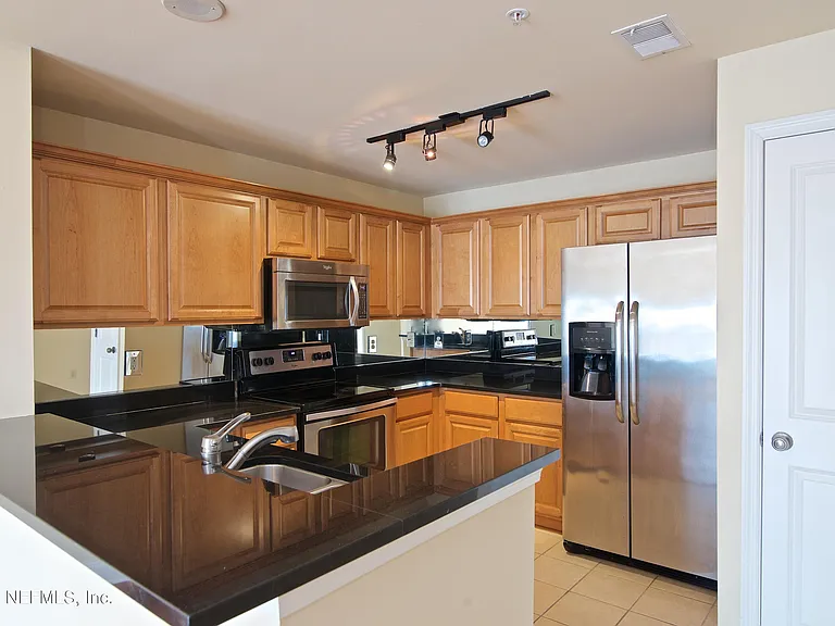 400 E Bay St #1810 — Photo 56